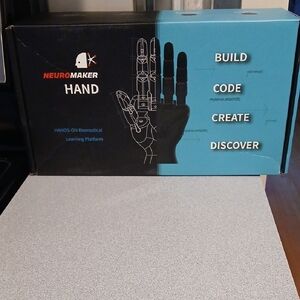 NeuroMaker Hand - Black and Blue VR Learning Platform